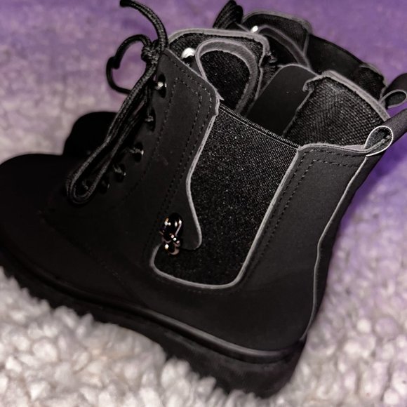 BLACK BOOTS SIZE 8 UNISEX - Picture 8 of 11